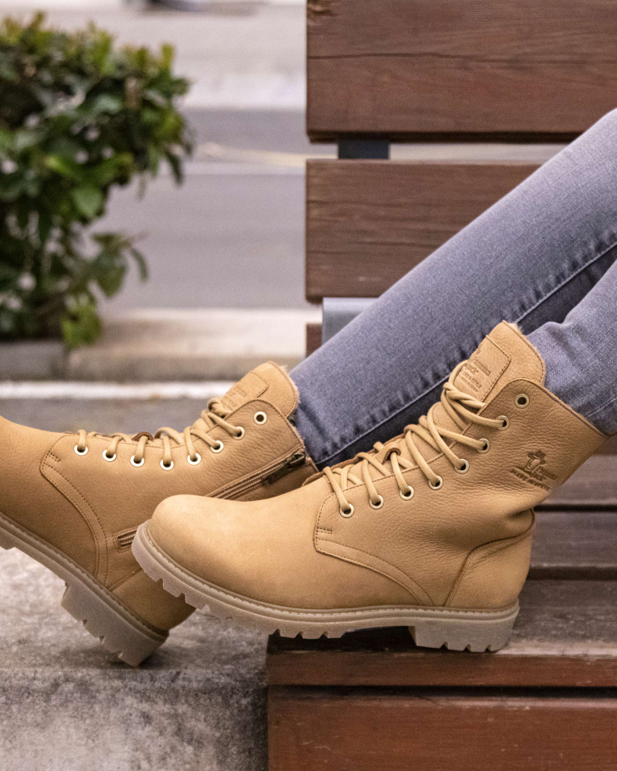 Frisia B7 Nobuck Camel