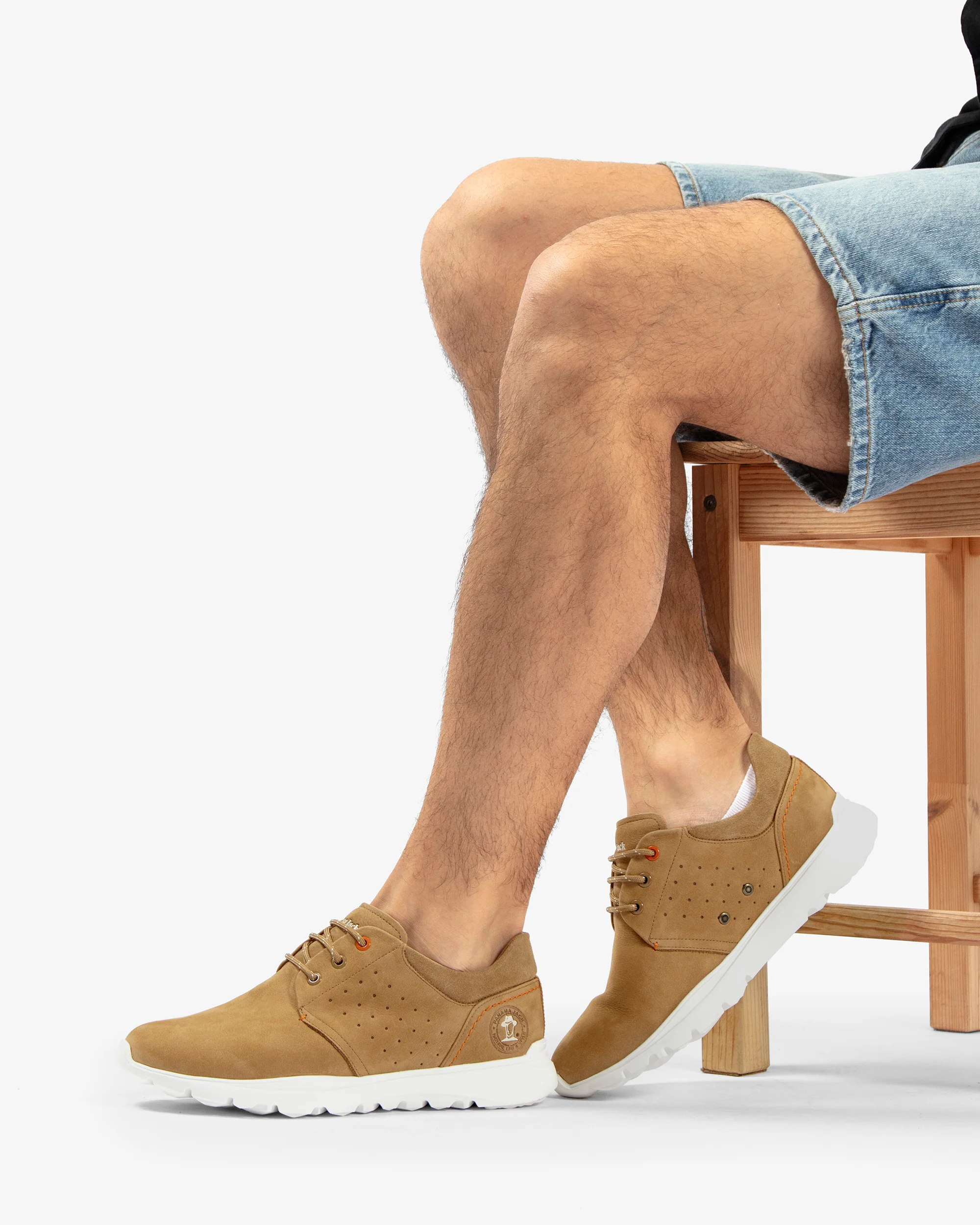 Julius C42 Nobuck Camel